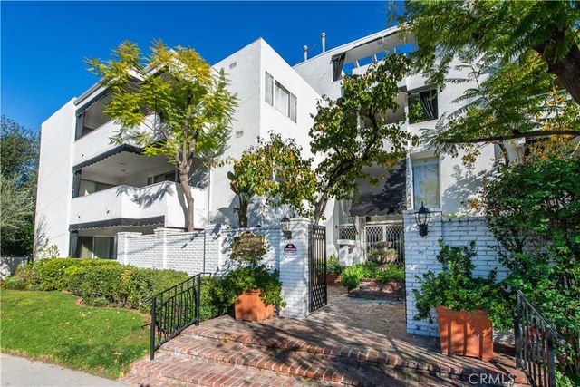 4950 Louise 108, Encino, CA 91316