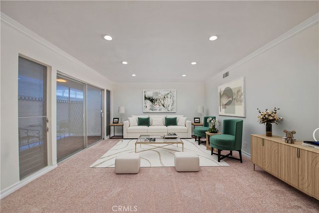 4950 Louise 108, Encino, CA 91316