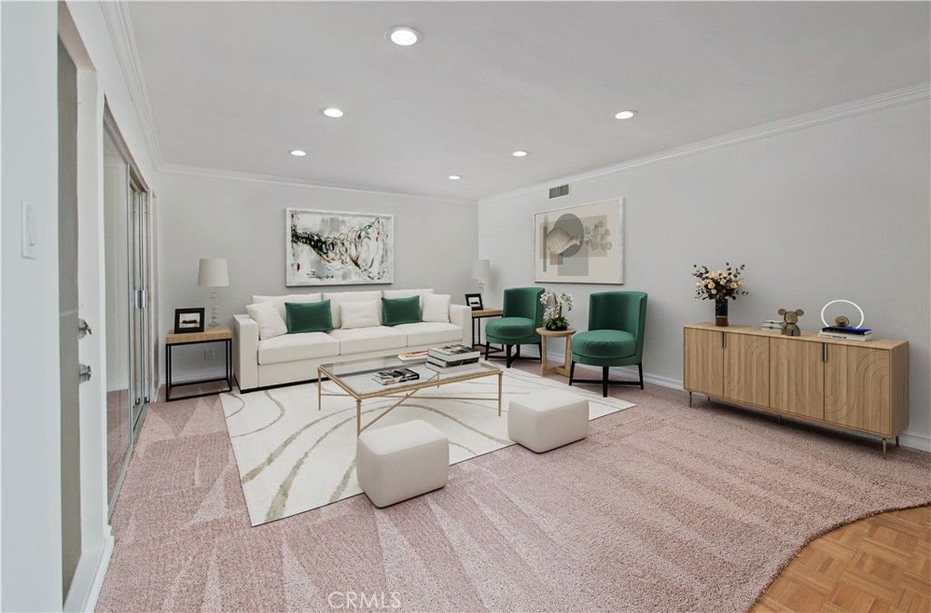 4950 Louise 108, Encino, CA 91316