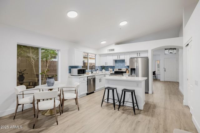 23542 N 73RD Place, Scottsdale, AZ 85255