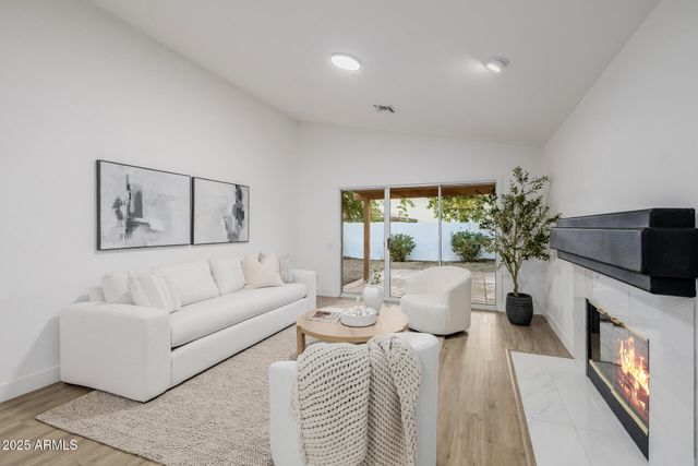 23542 N 73RD Place, Scottsdale, AZ 85255