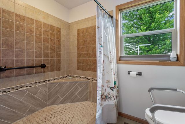 3455 339th Avenue NE, Cambridge, MN 55008