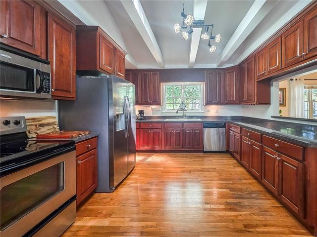 636 Holly Drive, Gainesville, GA 30501