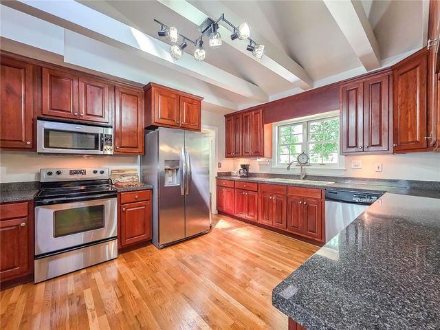 636 Holly Drive, Gainesville, GA 30501