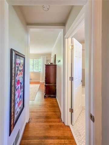 636 Holly Drive, Gainesville, GA 30501