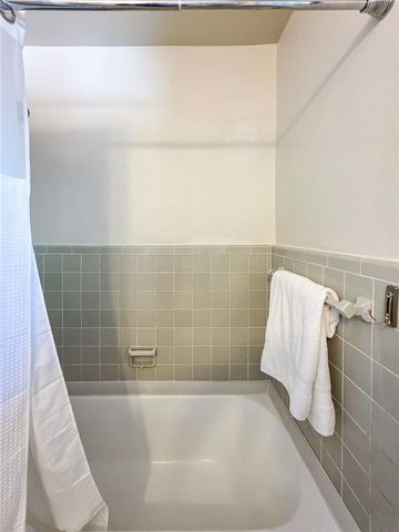 636 Holly Drive, Gainesville, GA 30501