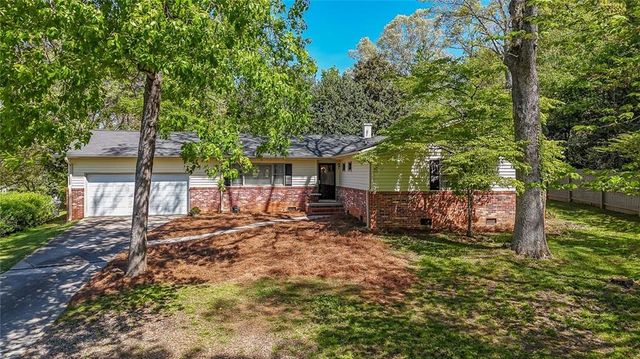 636 Holly Drive, Gainesville, GA 30501