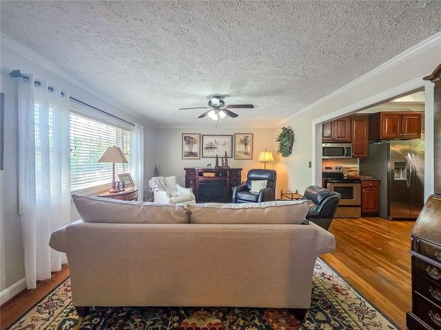 636 Holly Drive, Gainesville, GA 30501