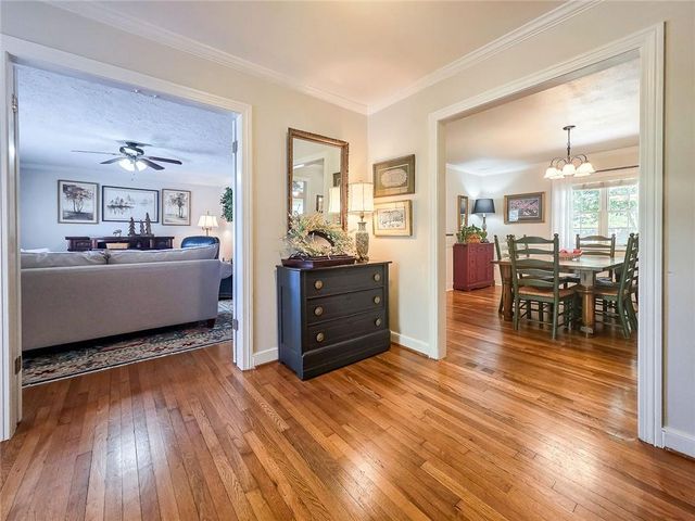 636 Holly Drive, Gainesville, GA 30501