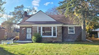 9215 Grandville Avenue, Detroit, MI 48228