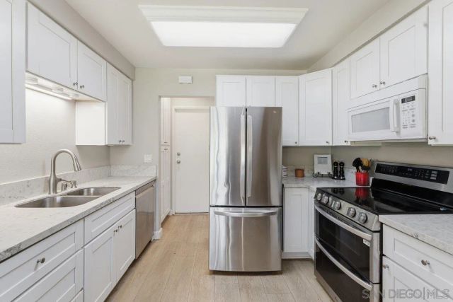 14670 Caminito Orense Este, San Diego, CA 92129