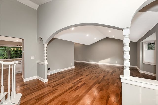 6567 Queens Way, Brecksville, OH 44141