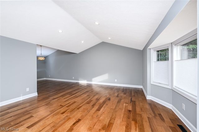 6567 Queens Way, Brecksville, OH 44141