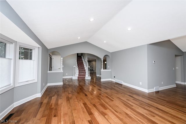 6567 Queens Way, Brecksville, OH 44141