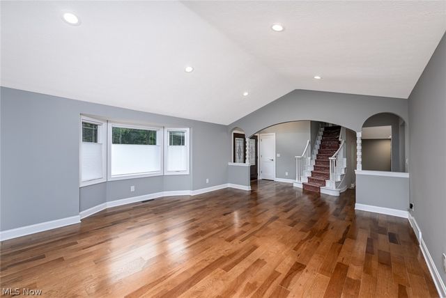 6567 Queens Way, Brecksville, OH 44141