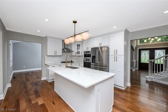 6567 Queens Way, Brecksville, OH 44141
