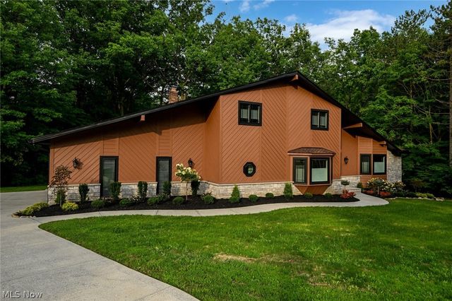 6567 Queens Way, Brecksville, OH 44141