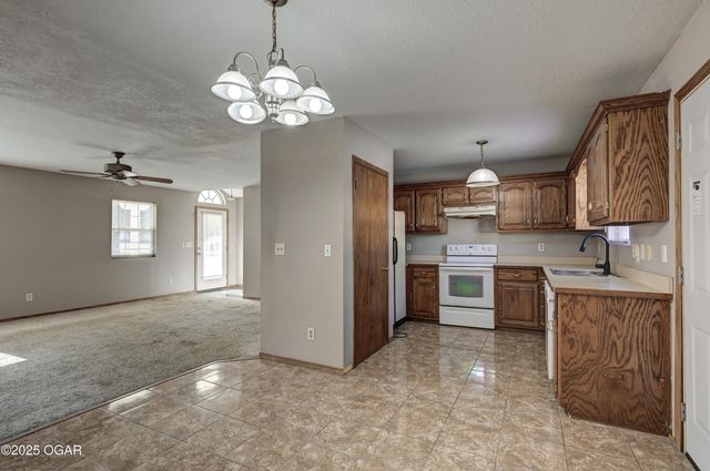 203 N Adams Avenue, Joplin, MO 64801