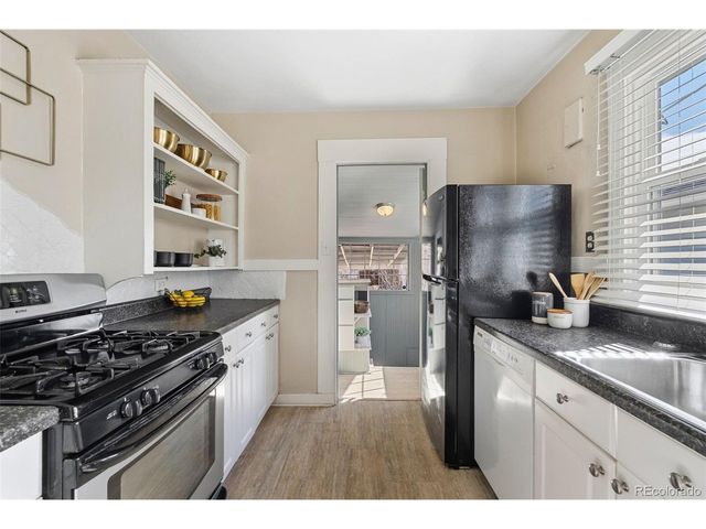 1568 Clinton St, Aurora, CO 80010