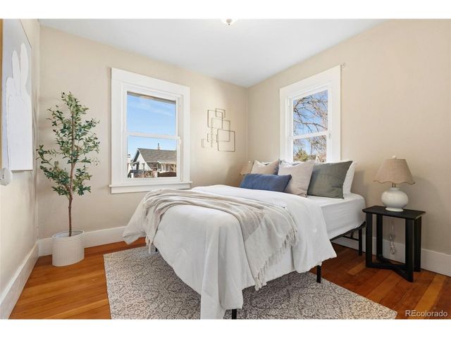 1568 Clinton St, Aurora, CO 80010