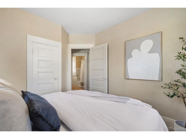 1568 Clinton St, Aurora, CO 80010