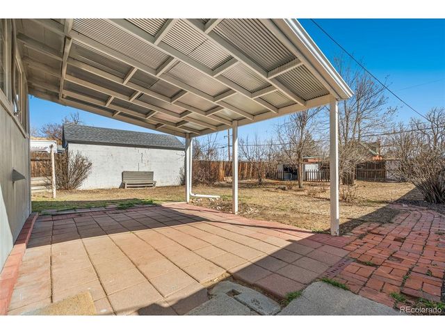 1568 Clinton St, Aurora, CO 80010