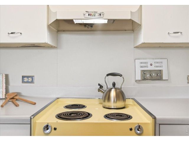 888 N Logan St 10D, Denver, CO 80203