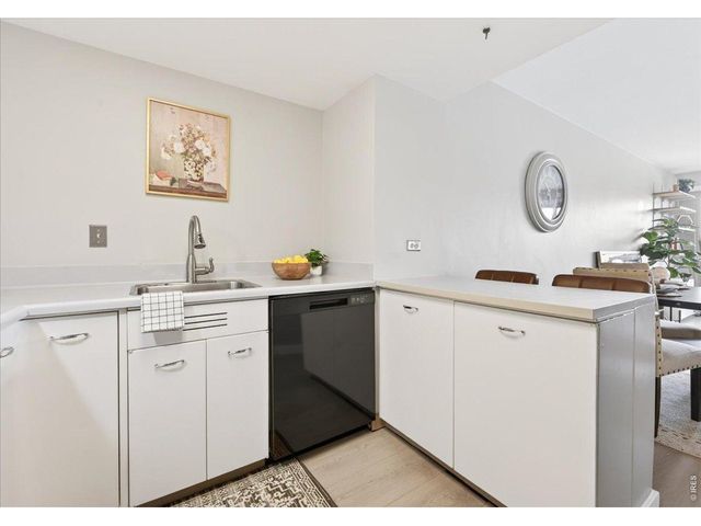 888 N Logan St 10D, Denver, CO 80203