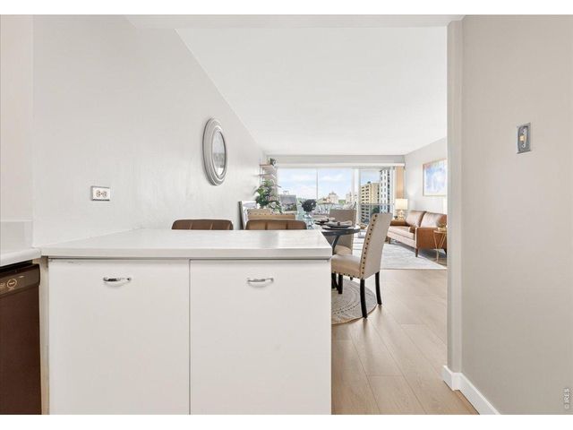 888 N Logan St 10D, Denver, CO 80203