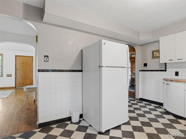 3631 Park Crest Drive, St Louis, MO 63125