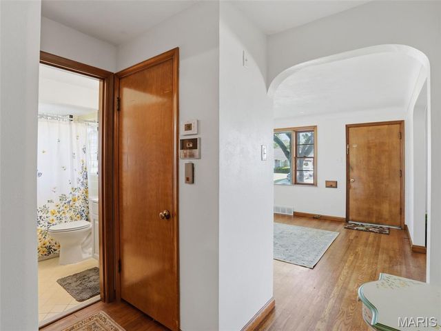 3631 Park Crest Drive, St Louis, MO 63125
