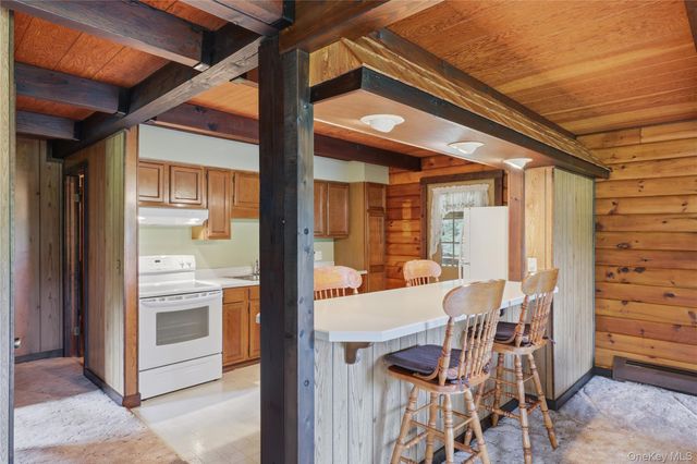 2 Linder Drive, New Paltz, NY 12561