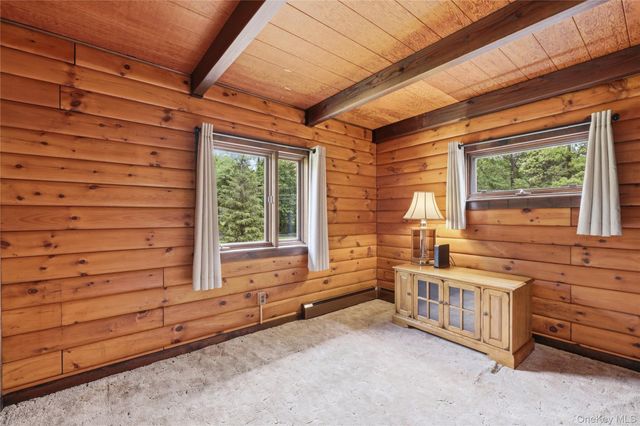 2 Linder Drive, New Paltz, NY 12561