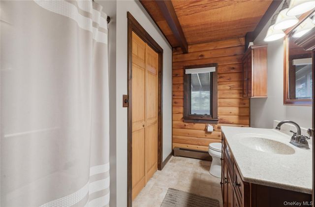 2 Linder Drive, New Paltz, NY 12561