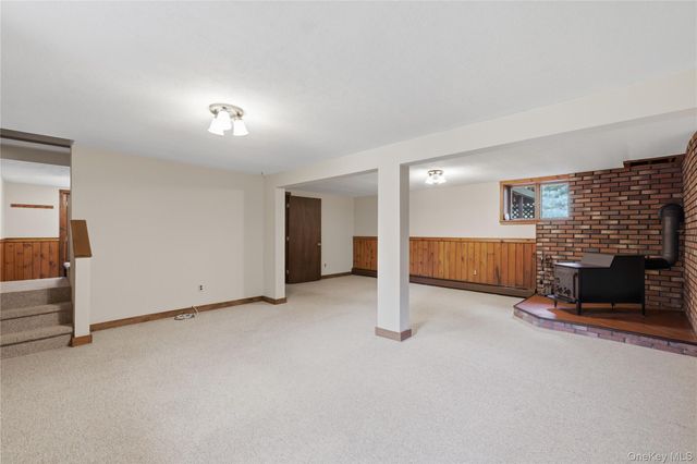 2 Linder Drive, New Paltz, NY 12561