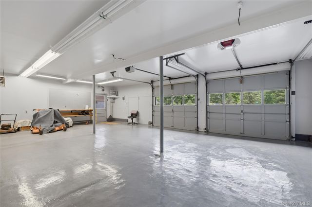 2 Linder Drive, New Paltz, NY 12561