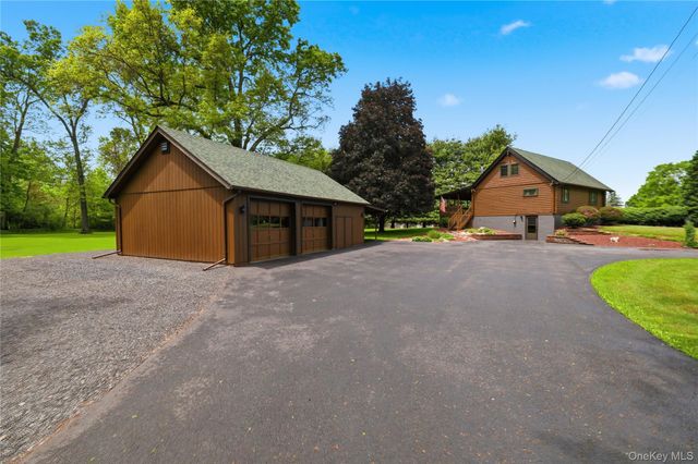 2 Linder Drive, New Paltz, NY 12561