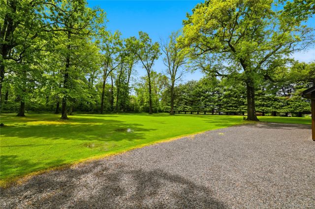 2 Linder Drive, New Paltz, NY 12561