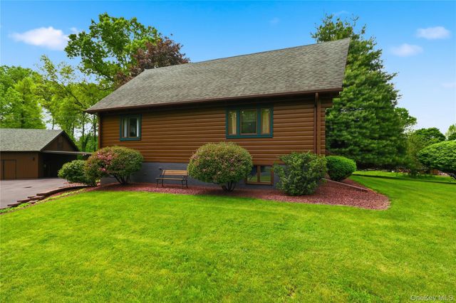 2 Linder Drive, New Paltz, NY 12561