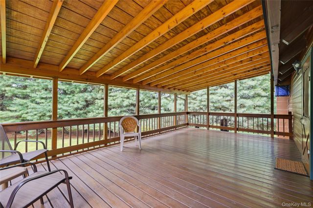 2 Linder Drive, New Paltz, NY 12561