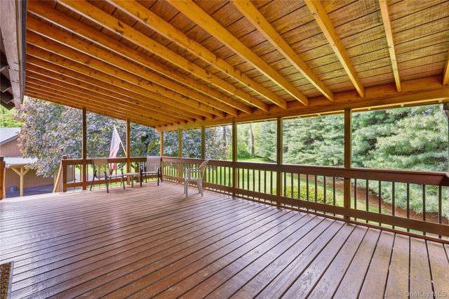 2 Linder Drive, New Paltz, NY 12561
