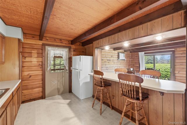 2 Linder Drive, New Paltz, NY 12561