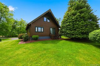 2 Linder Drive, New Paltz, NY 12561