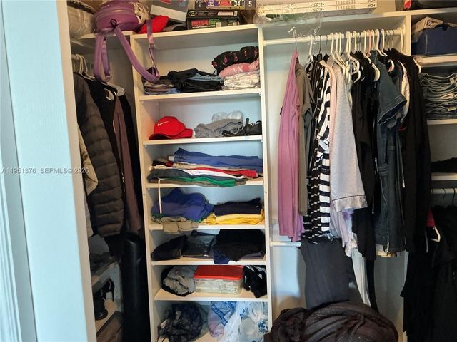 400 Leslie Dr 207, Hallandale Beach, FL 33009