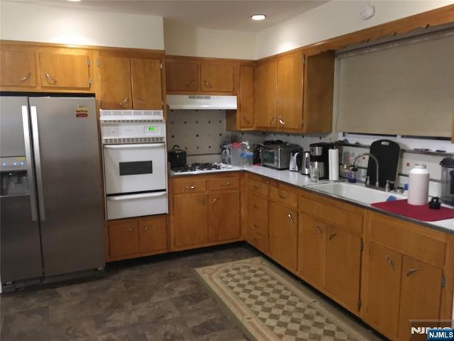 220-222 8th Street, Fairview, NJ 07022