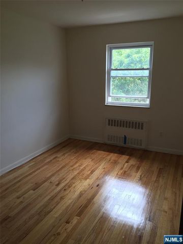 220-222 8th Street, Fairview, NJ 07022