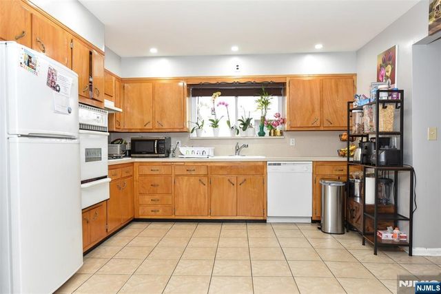 220-222 8th Street, Fairview, NJ 07022