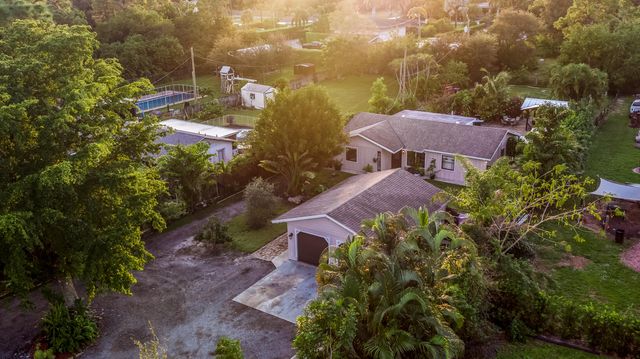 5187 2nd Road, Lake Worth, FL 33467