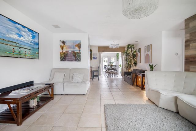 5187 2nd Road, Lake Worth, FL 33467