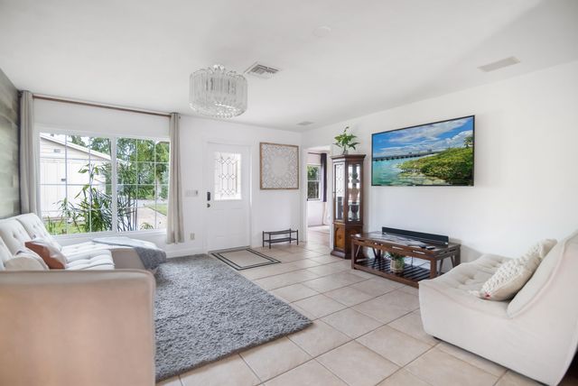 5187 2nd Road, Lake Worth, FL 33467